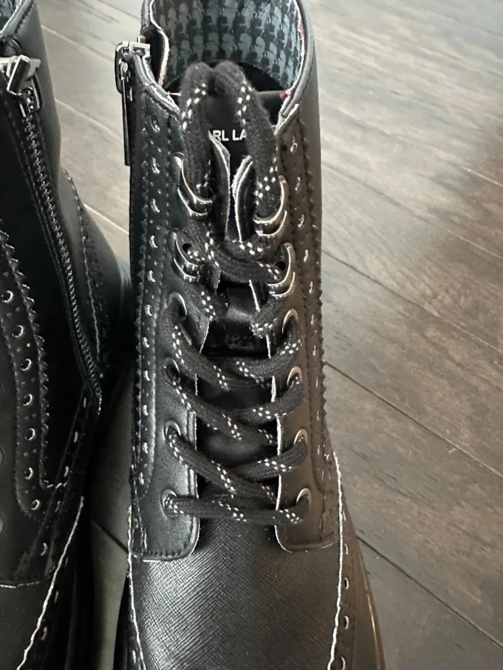 Karl Lagerfeld Paris LFS3008 Men's Black Leather Combat Boots Size 10.5 *NWT*